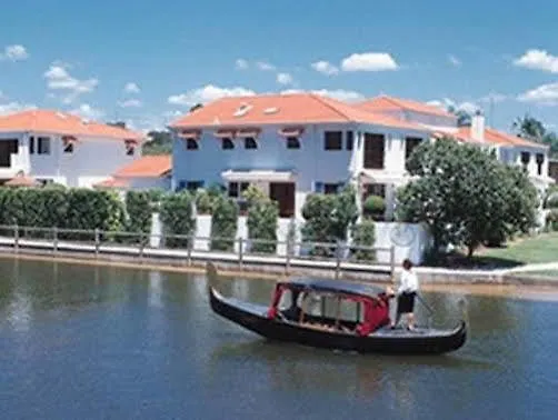 Villa Aqua Noosaville 4*,