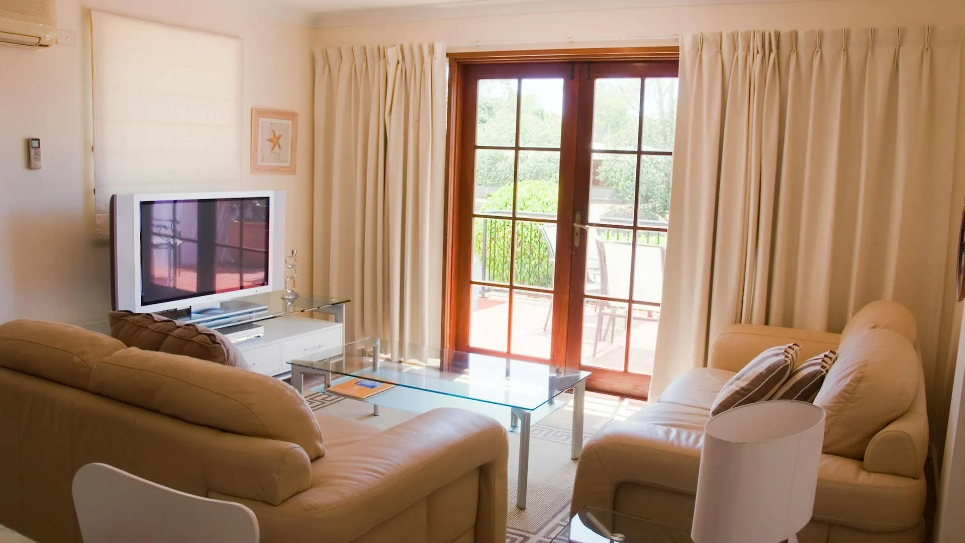 **** Aparthotel Villa Aqua Noosaville Australia